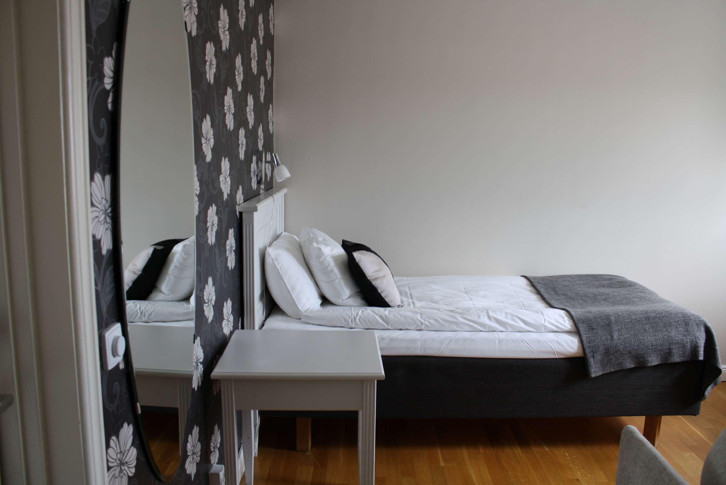 Western East Side Hotel 3*