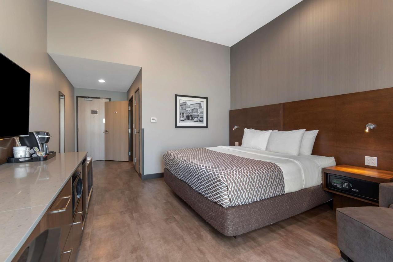 Western East Side Hotel Saskatoon